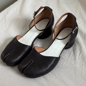 Maison Martin Margiela Brown Split-Toe Mary Janes